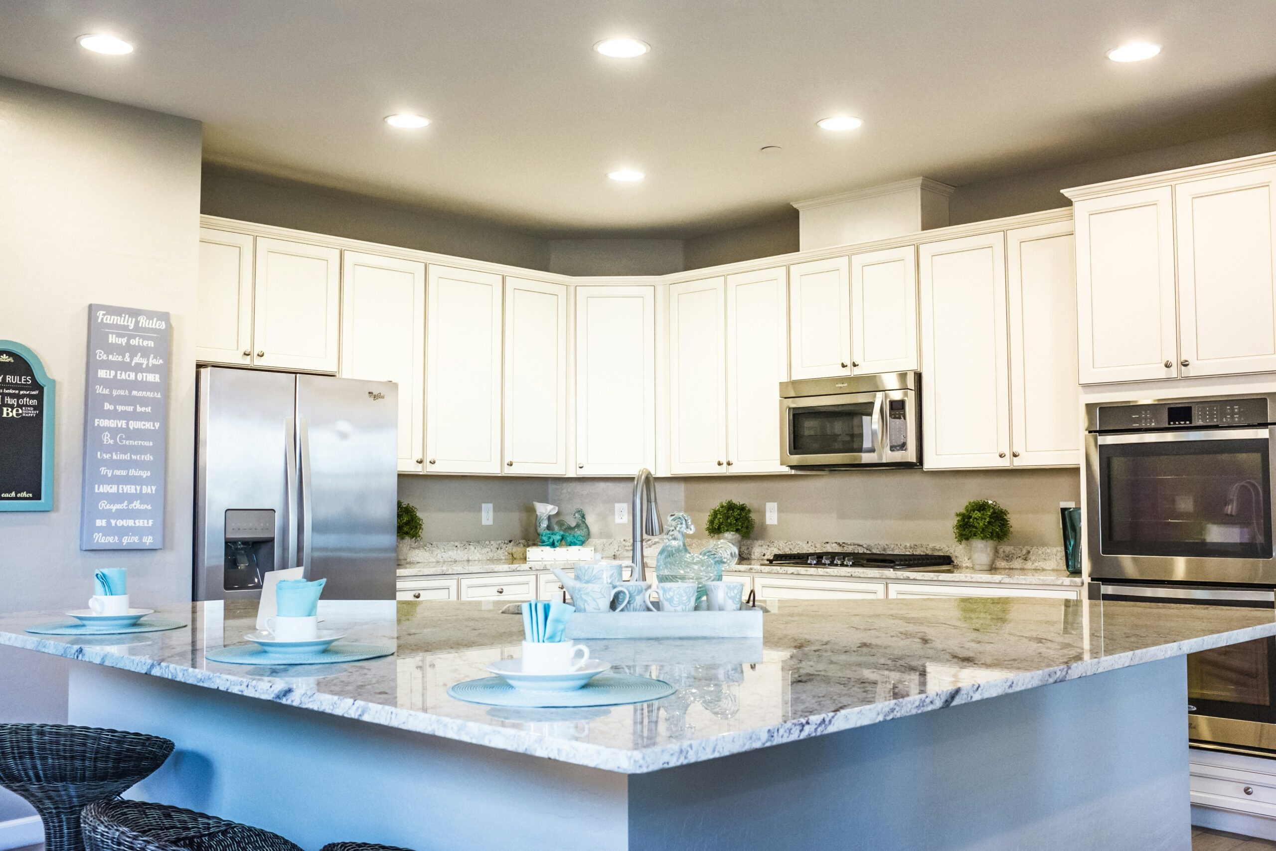 Rénovation intérieure d'une pièce moderne et lumineuse